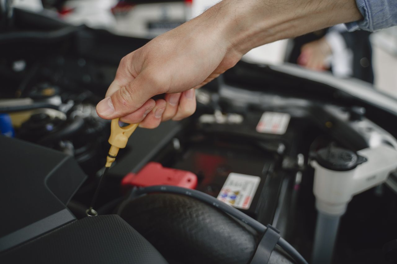 Oil change and filter replacement service